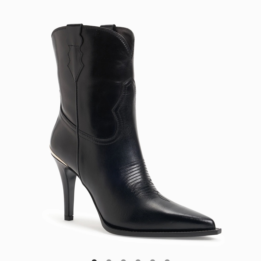 Partlow boots! Sold out! 38